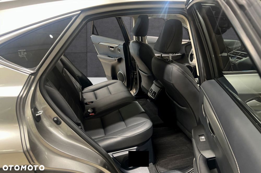 Lexus NX 300h Comfort AWD - 9