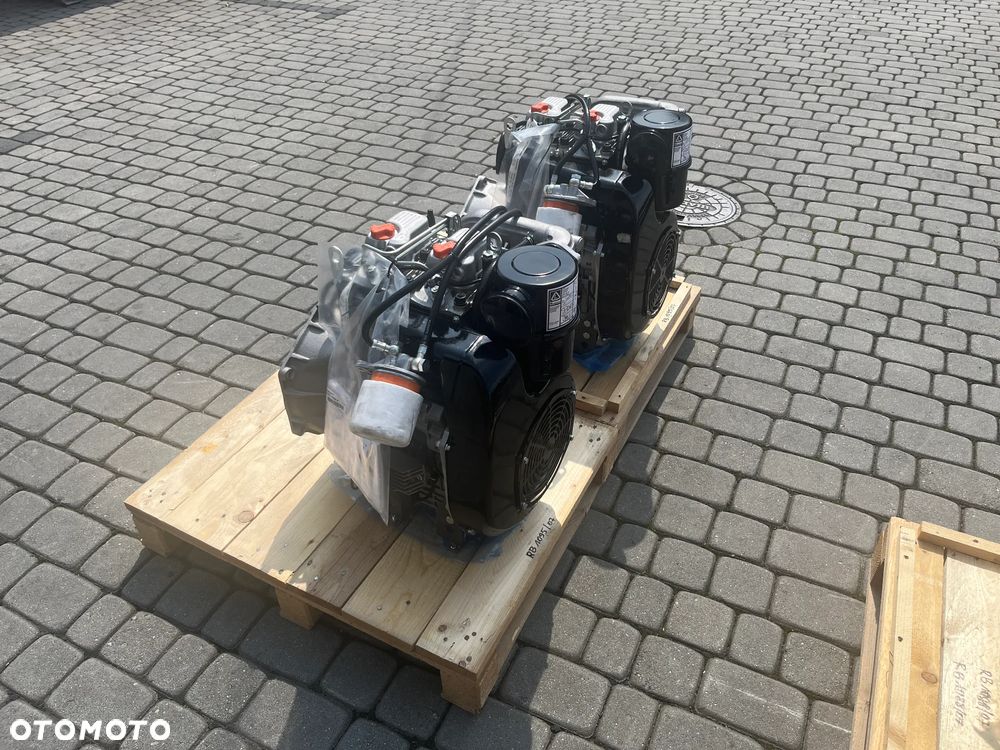 SILNIK Lombardini 12LD477/2B1 12LD477-2 12 LD 477 7722netto - 4