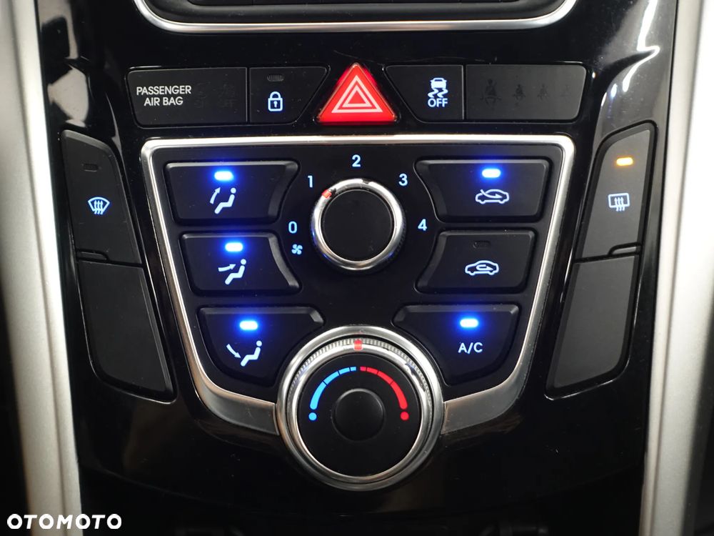 Hyundai i30 - 30