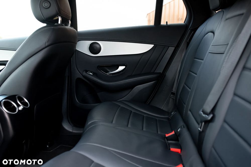 Mercedes-Benz GLC 220 d 4Matic 9G-TRONIC AMG Line Plus - 21