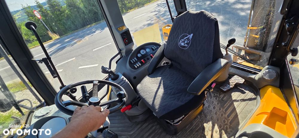 Volvo BL71 - 9