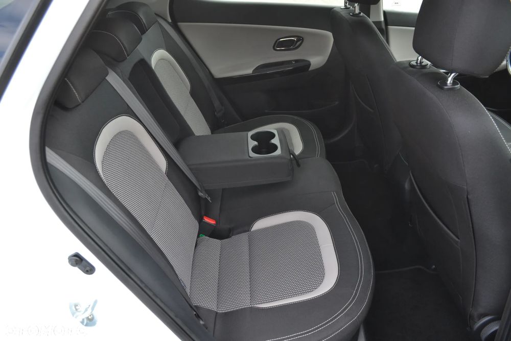 Kia Ceed - 23