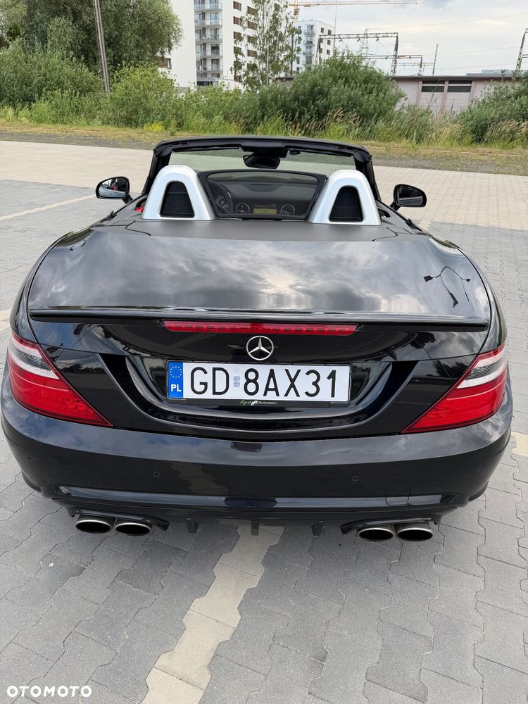 Mercedes-Benz SLK 200 (BlueEFFICIENCY) 7G-TRONIC - 3