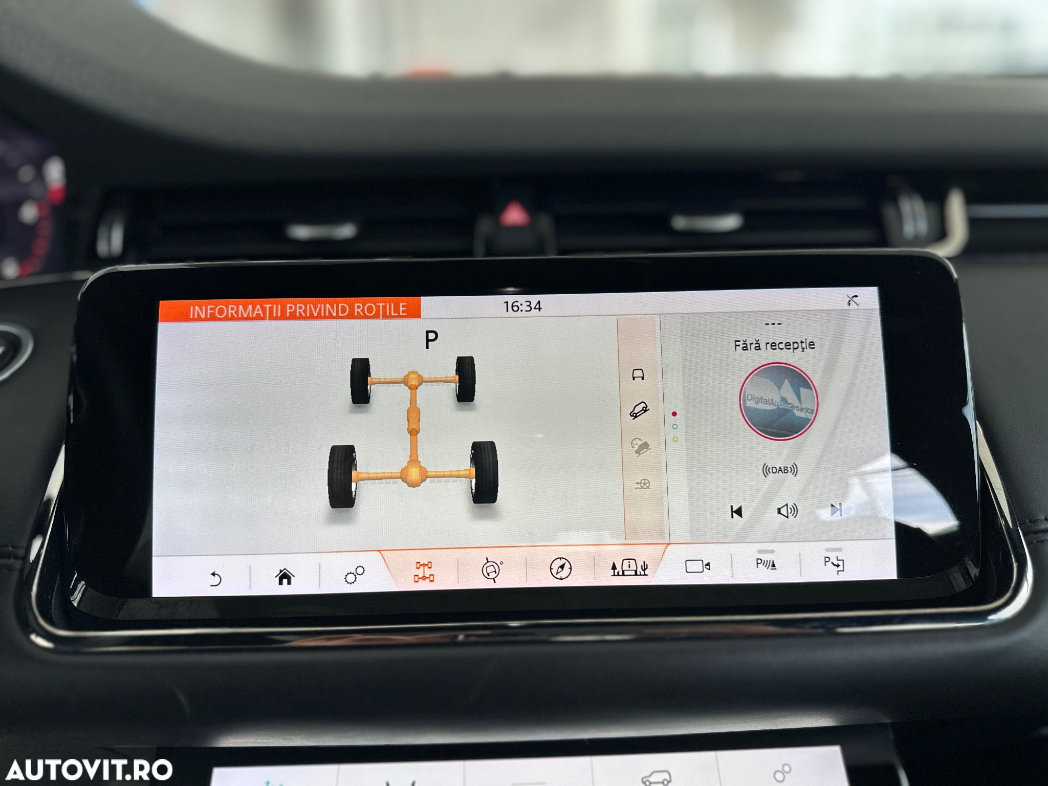 Land Rover Range Rover Evoque 2.0 D180 R-Dynamic - 31