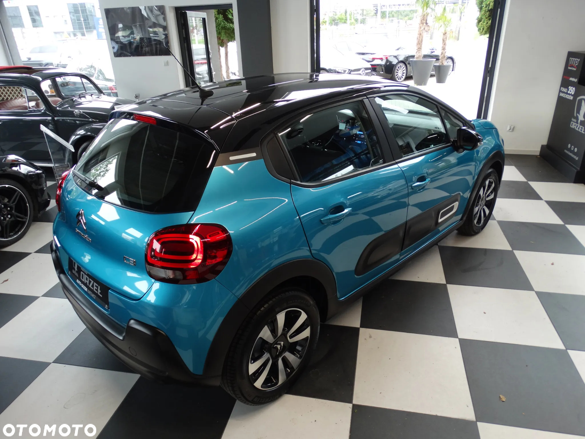Citroën C3 1.2 PureTech Shine - 3