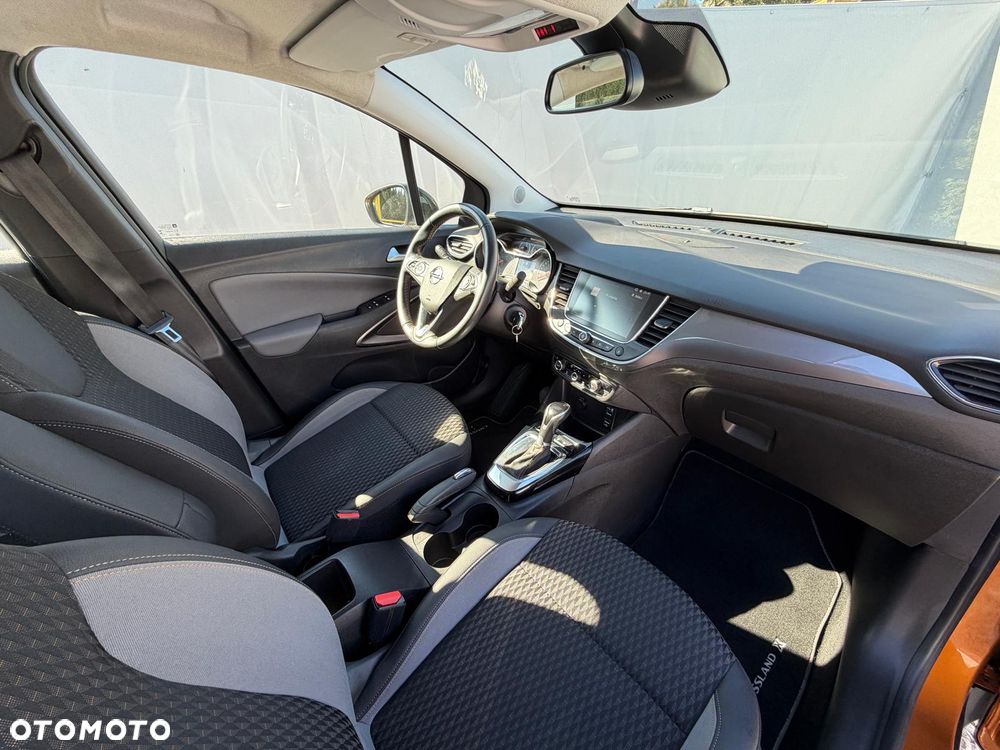 Opel Crossland X 1.2 T Design Line S&S - 17
