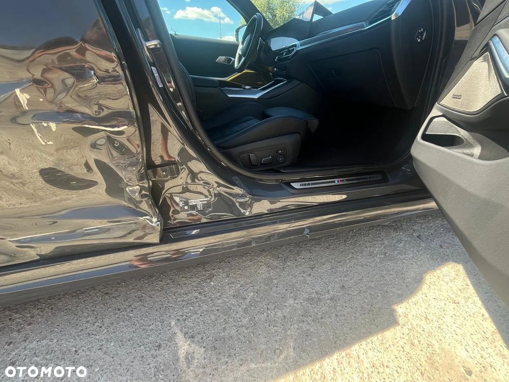 BMW Seria 3 330i xDrive M Sport sport - 28