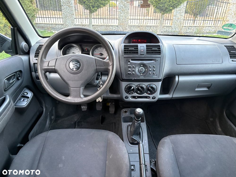 Suzuki Ignis - 10