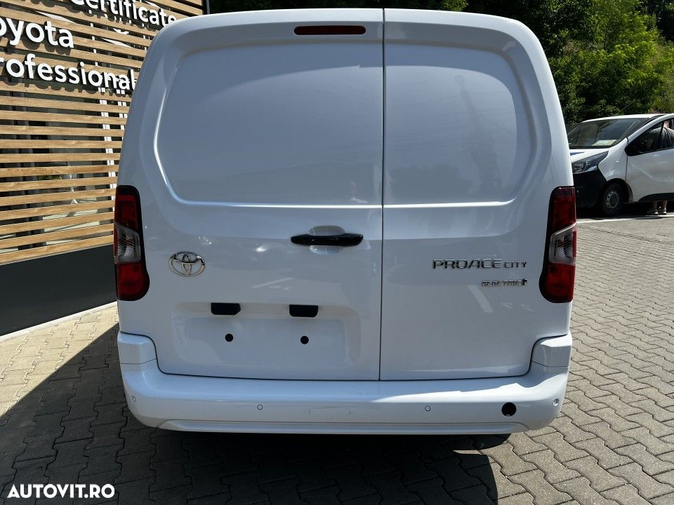 Toyota Proace City - 10