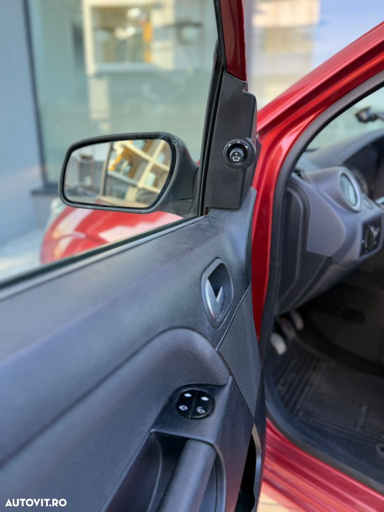 Ford Fiesta - 8