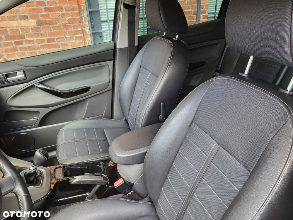 Ford Kuga - 18