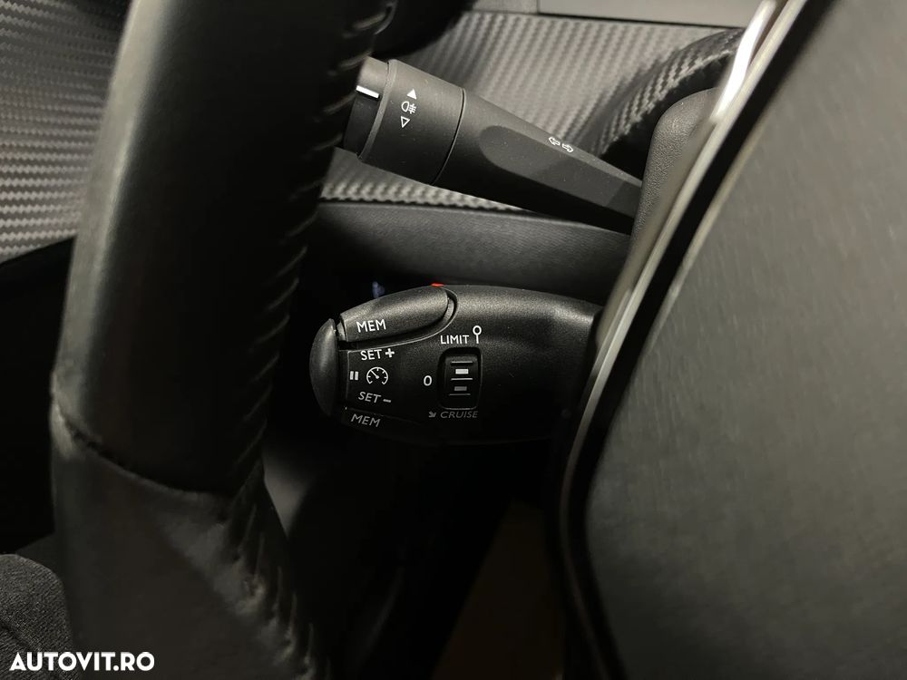 Peugeot 208 1.2 L PureTech STT Active Pack - 22