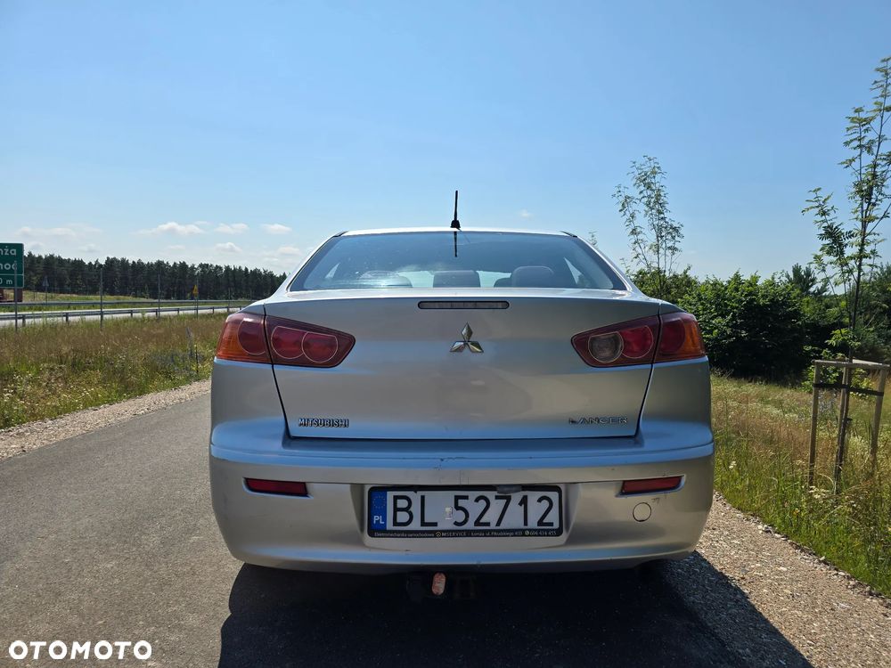 Mitsubishi Lancer 1.5 Inform - 6