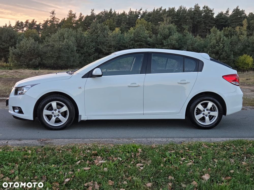 Chevrolet Cruze 2011 photo 4