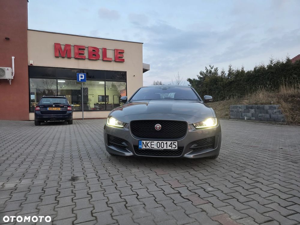 Jaguar Xe