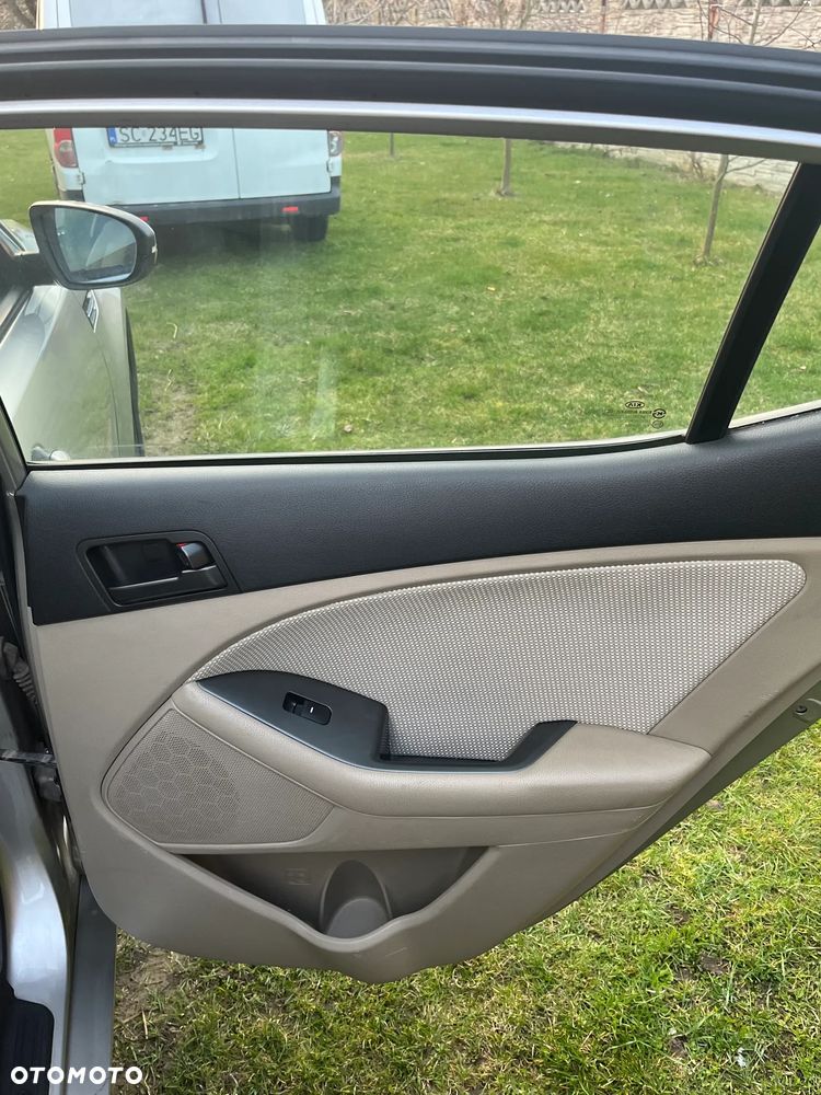 Kia Optima 1.7 CRDi M - 16