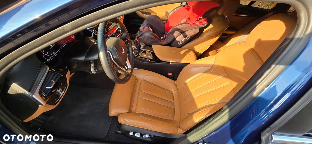 BMW Seria 5 518d Luxury Line sport - 12