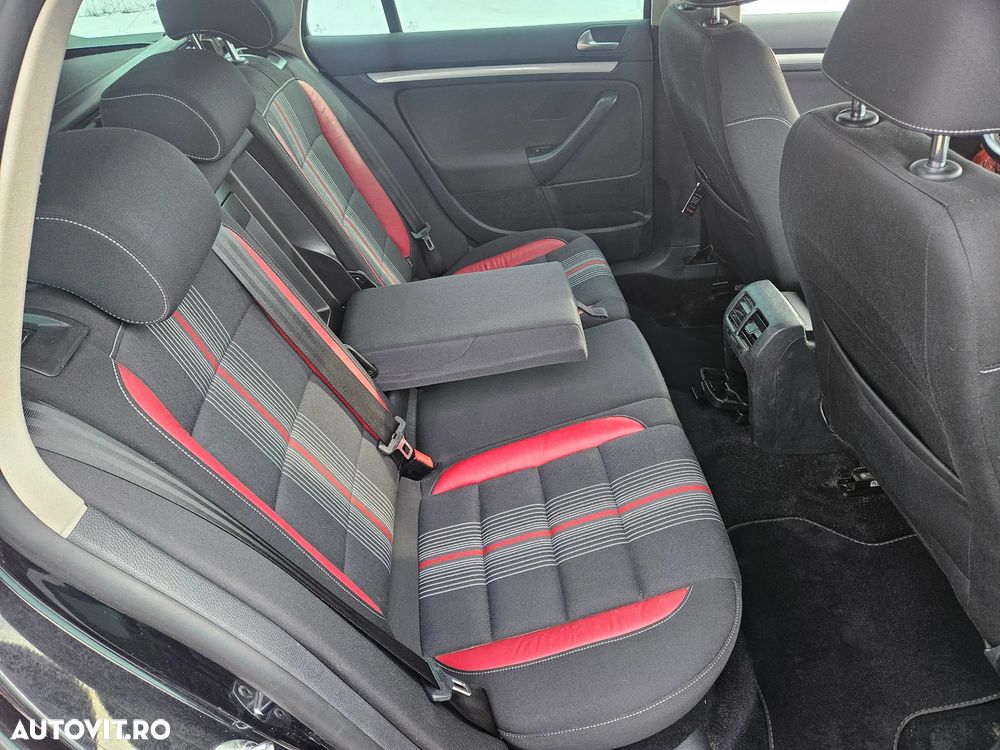 Volkswagen Golf - 12