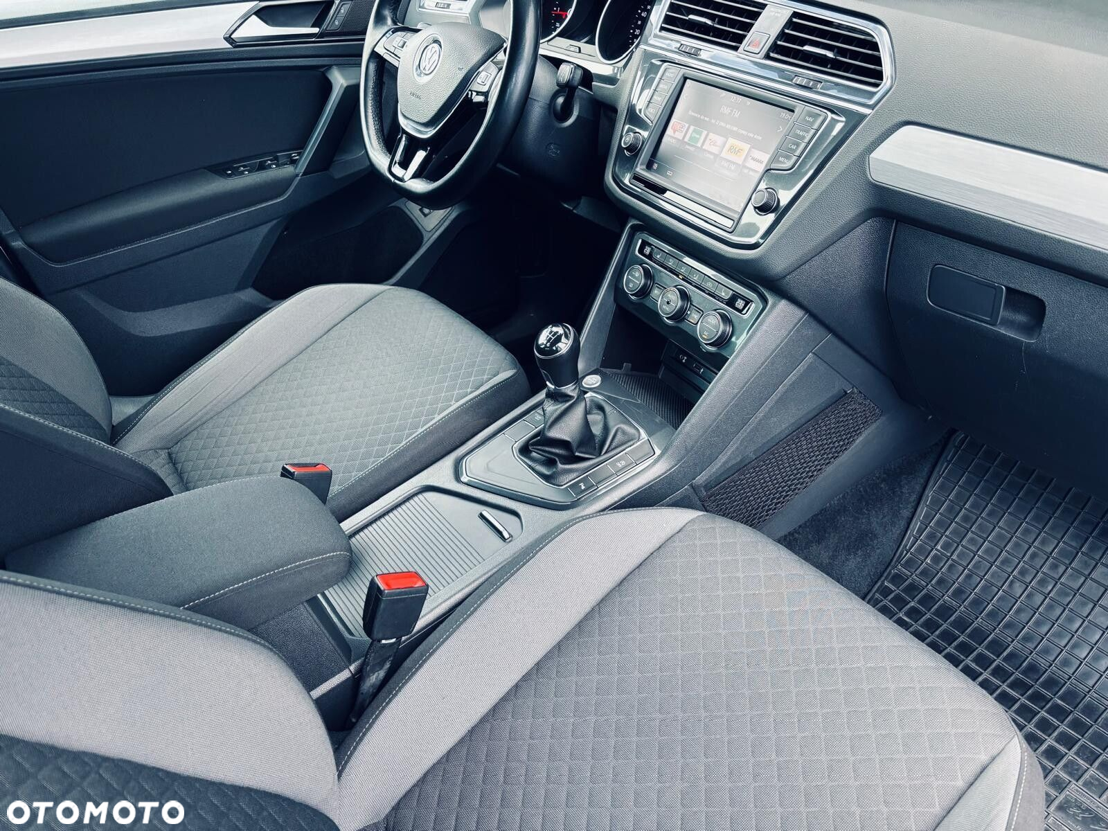 Volkswagen Tiguan - 17