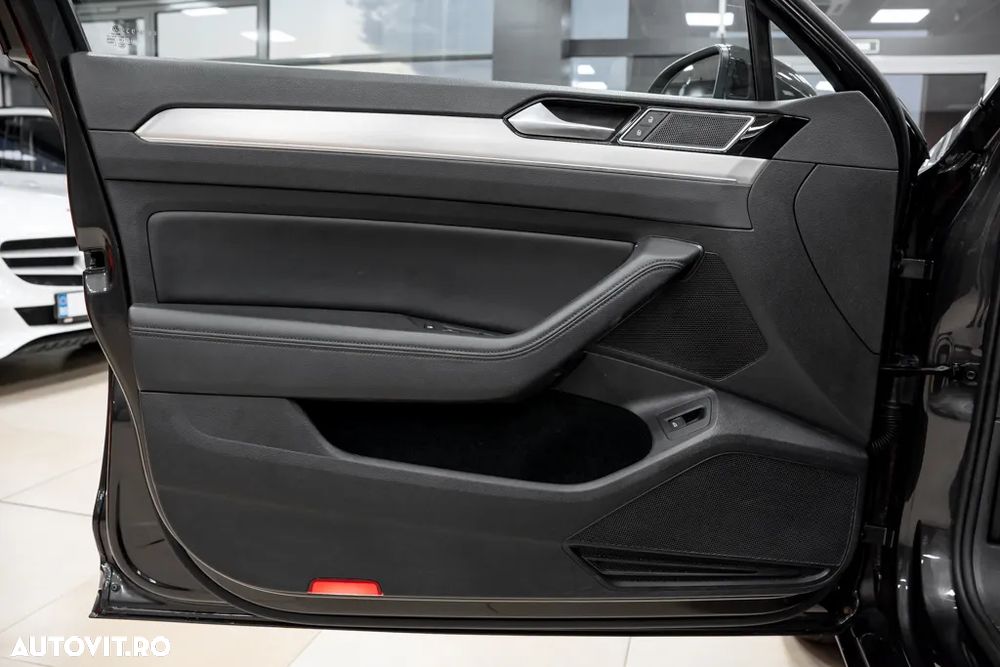 Volkswagen Passat Variant 2.0 TDI DSG R Executive - 22