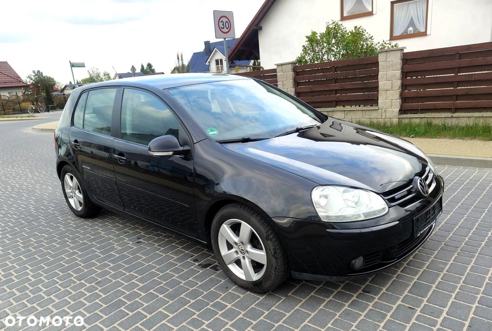 Volkswagen Golf 1.9 TDI DPF United BlueMotion - 12