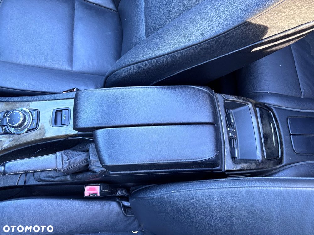BMW Seria 3 320d - 15