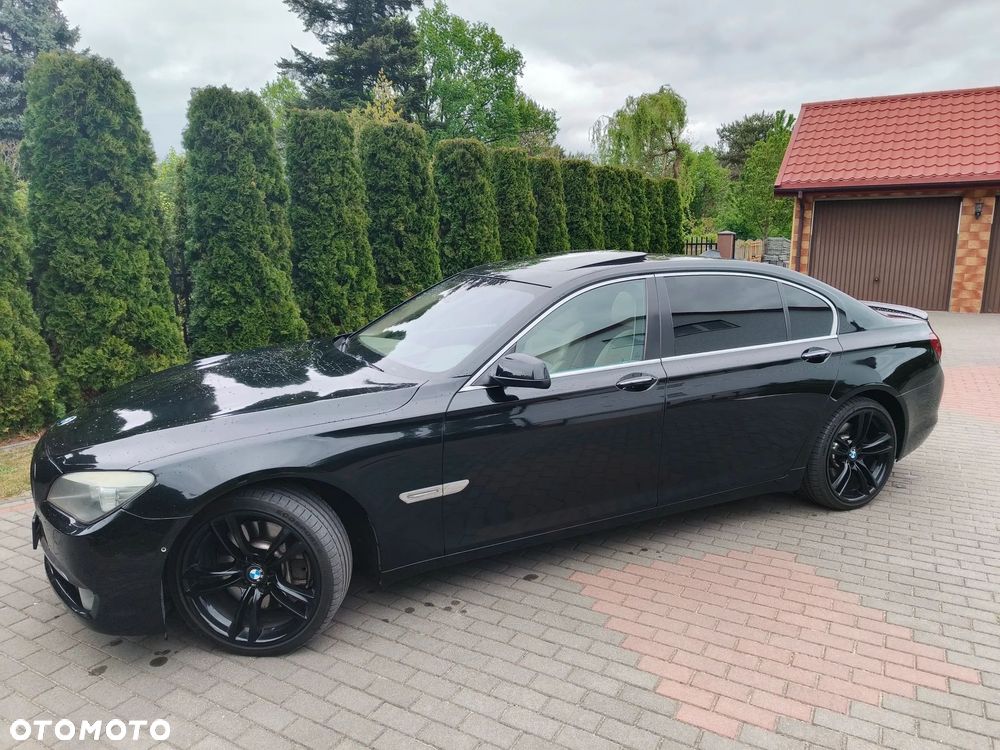 BMW Seria 7 740i L - 9