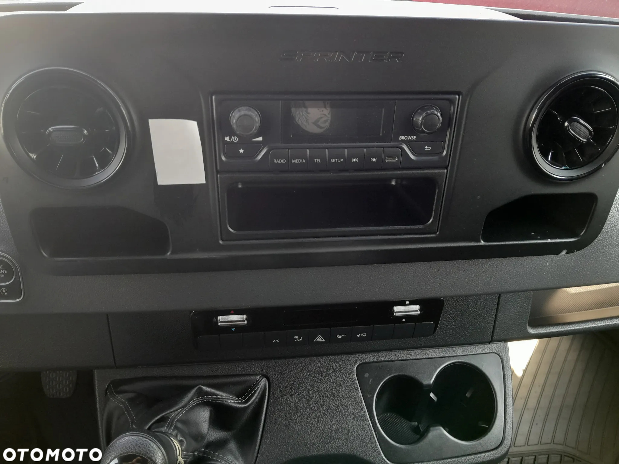 Mercedes-Benz Sprinter - 10