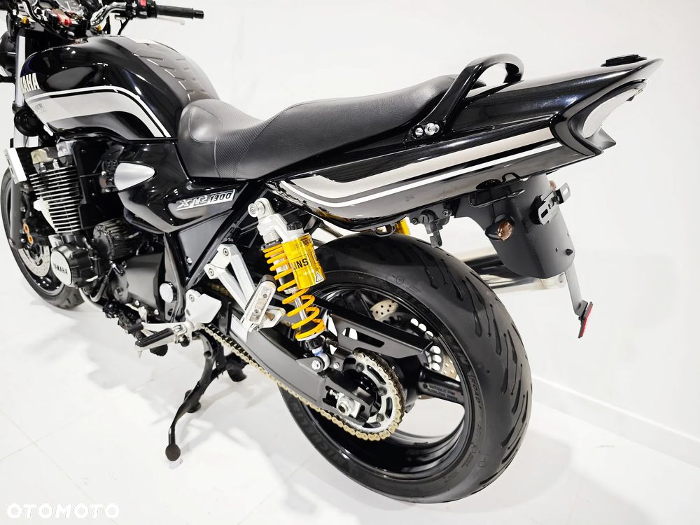 Yamaha XJR - 17