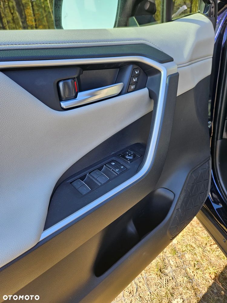 Toyota RAV4 2.5 Hybrid Black Edition by JBL 4x4 - 20