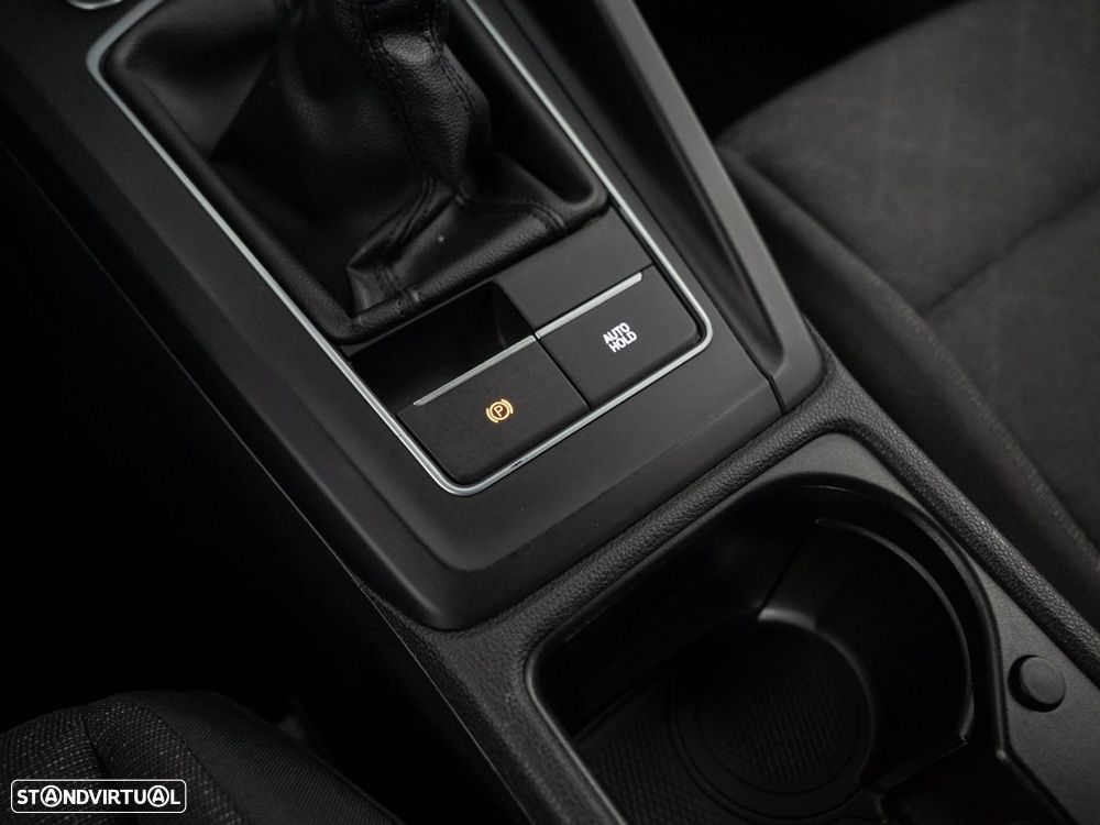 VW Golf Variant 2.0 TDi Life - 23