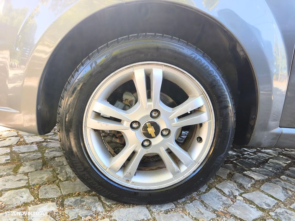 Chevrolet Aveo 1.2 LS - 15