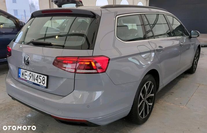 Volkswagen Passat - 2