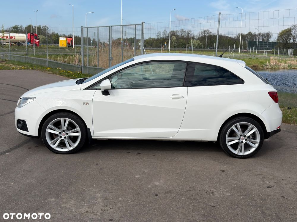 Seat Ibiza SC 1.6 16V Sport - 3