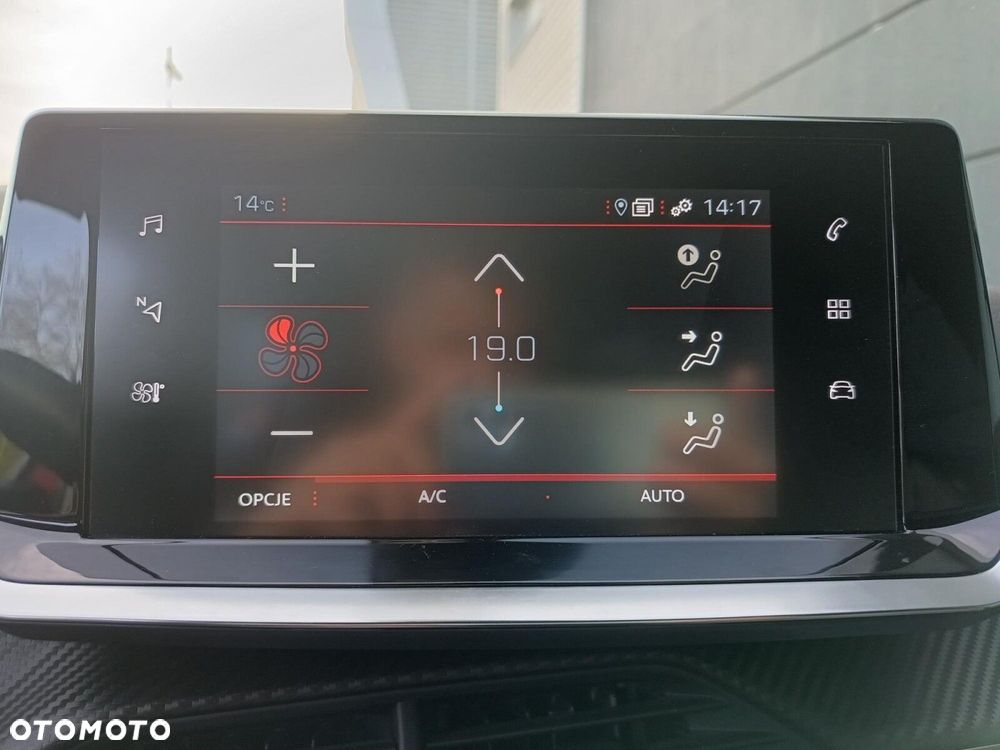 Peugeot 2008 PureTech 100 Allure S&S BVM6 - 34