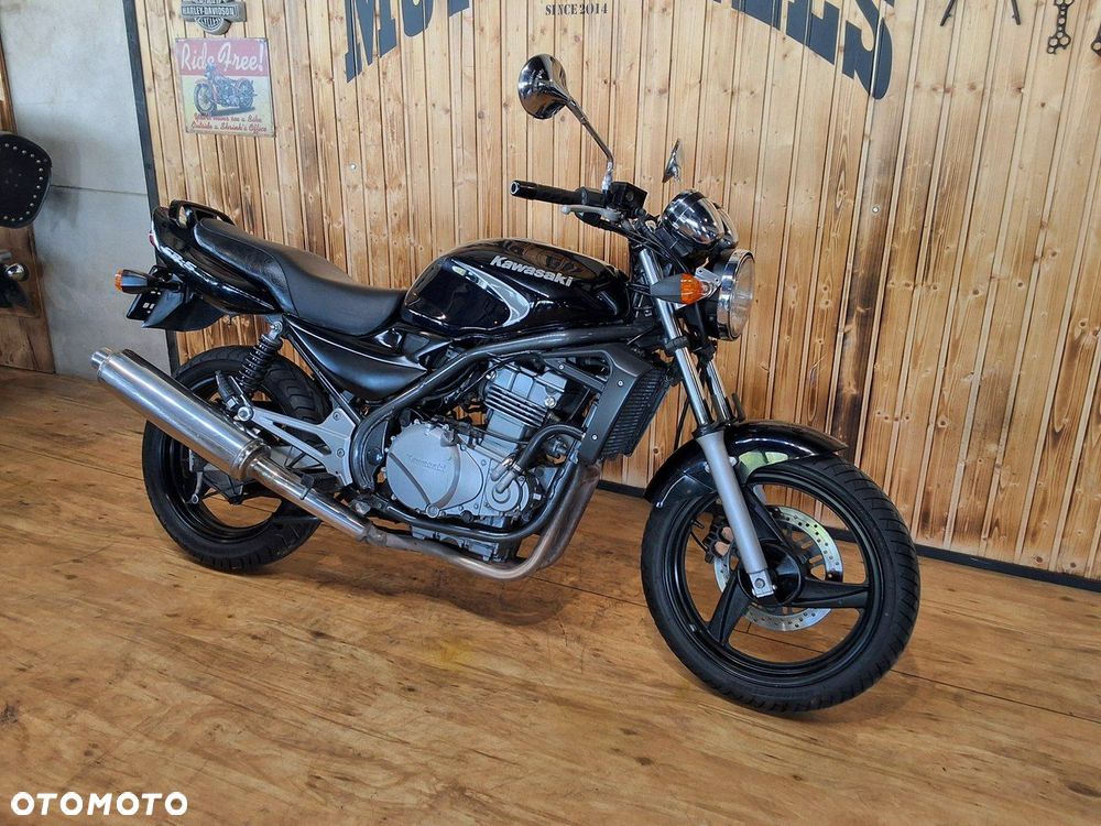 Kawasaki ER - 12