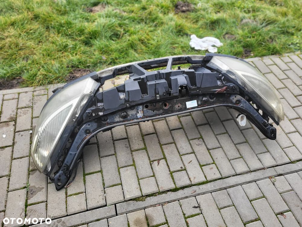 KL Pas Przedni Belka Lampy Zbiorniczek Renault Scenic II 03- KPL - 2