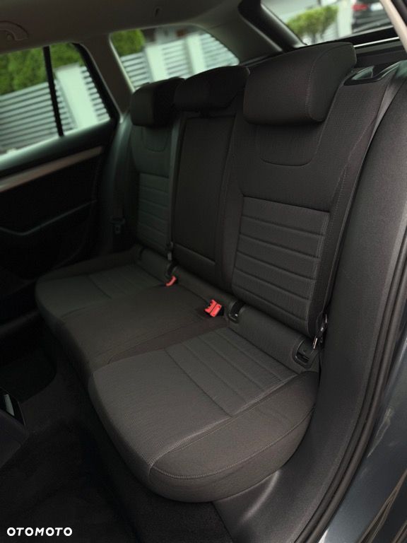 Skoda Octavia 2.0 TDI DSG Style - 8