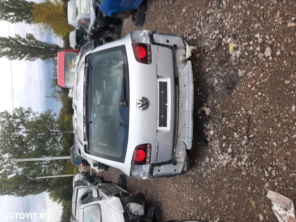 dezmembrez vw touareg - 2