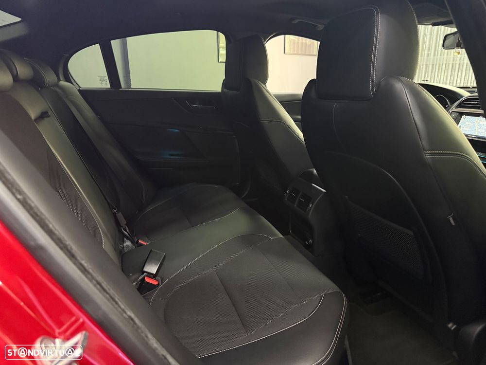 Jaguar XE E-Performance Aut. R-Sport - 26