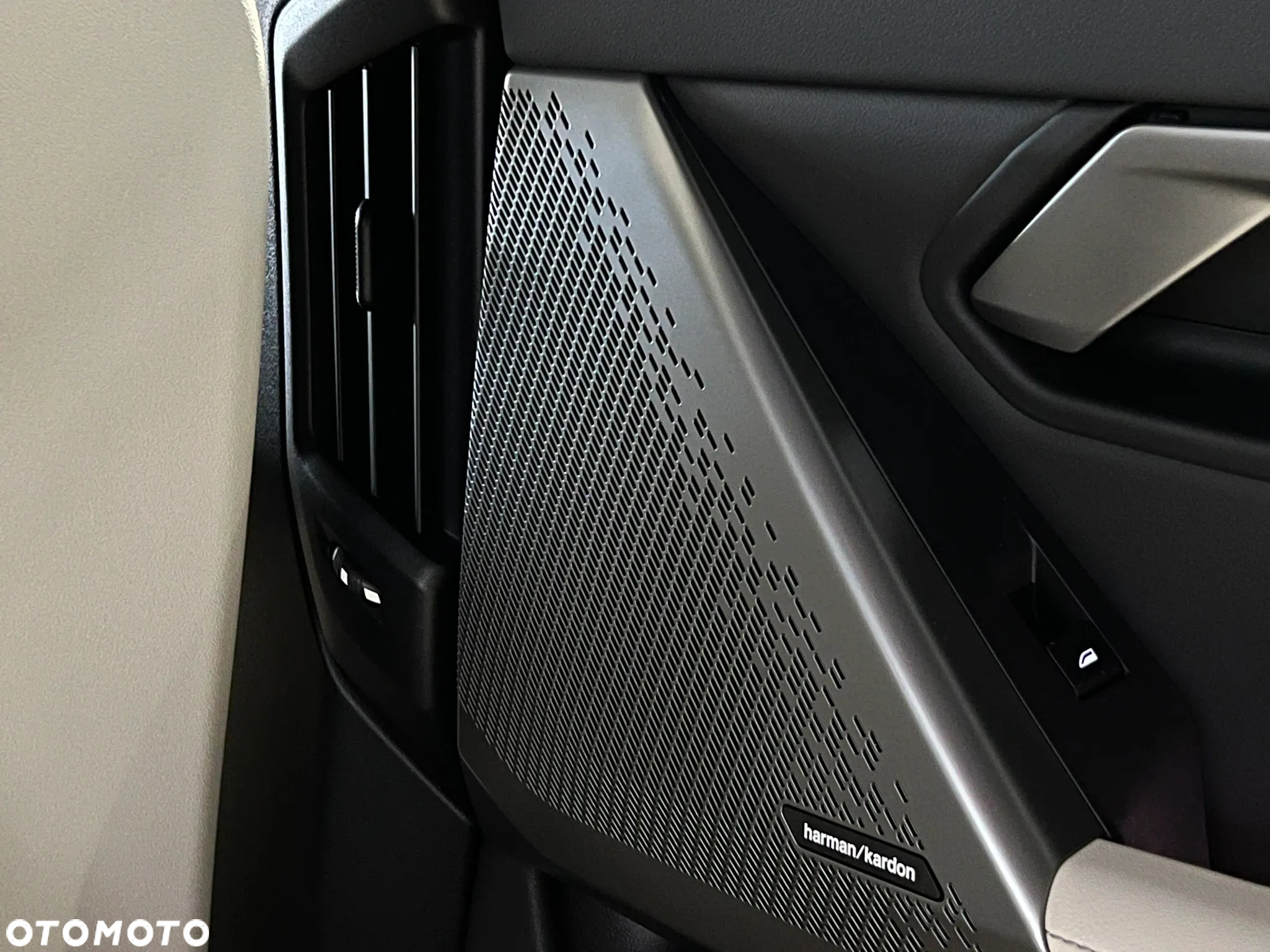 BMW Seria 5 530e xDrive PHEV M Sport - 28