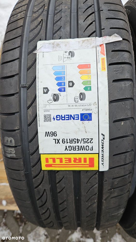 opony nowe 225/45R19 Pirelli POWERGY TM - 2