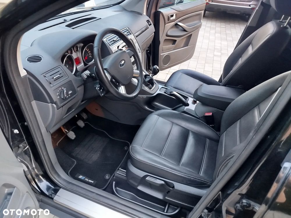 Ford Kuga 2.0 TDCi 4x4 Titanium - 23