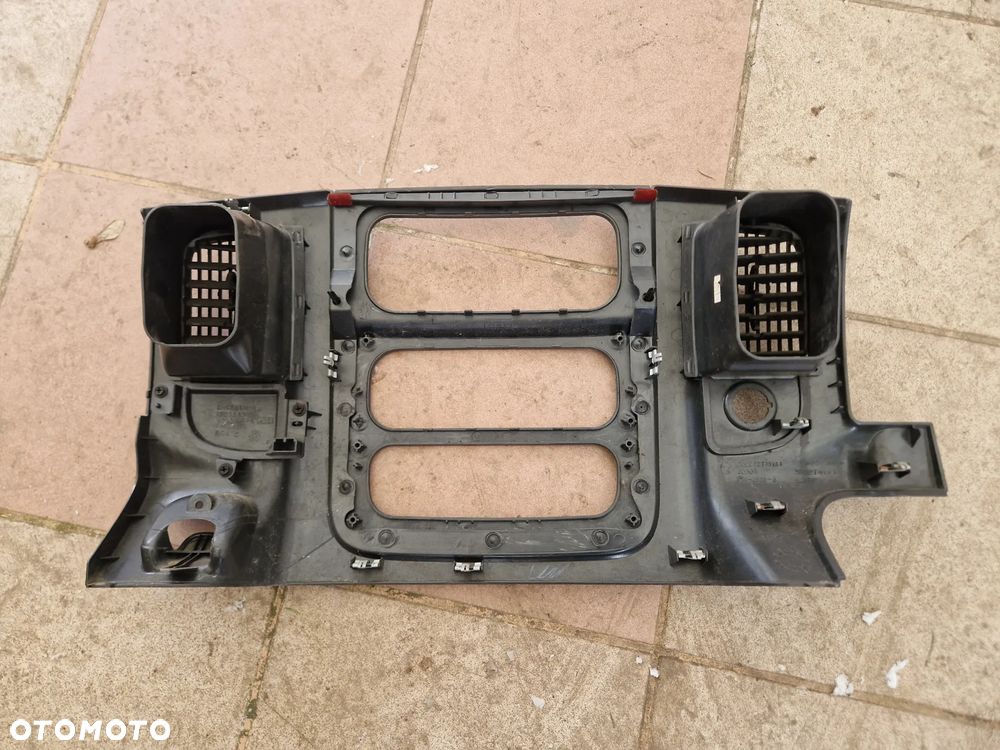 Dodge Ram Radio Ramka Plastik 02 05 - 2