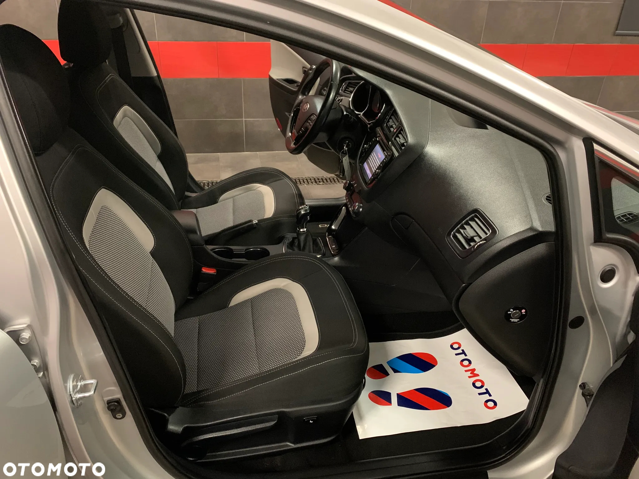 Kia Ceed Cee'd 1.6 GDI XL - 11