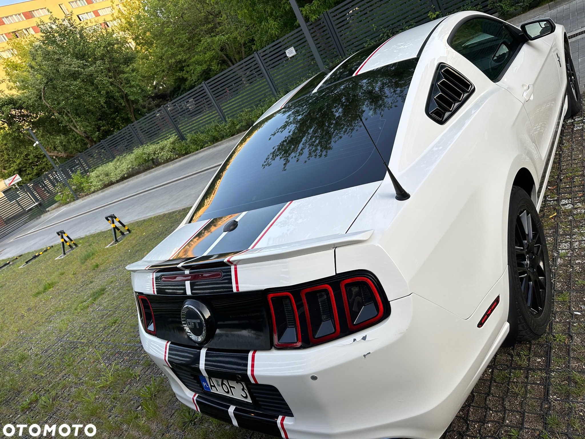 Ford Mustang 3.7 V6 Premium - 23