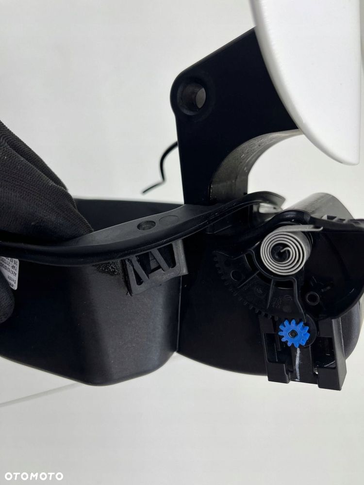 MERCEDES W247 GLB KLAPKA WLEWU PALIWA KOMPLET KOLOR-149 A2476303502 - 10