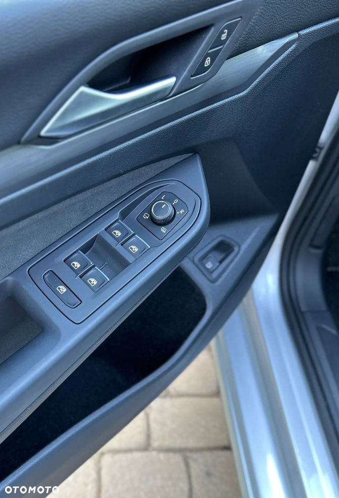 Volkswagen Golf - 28