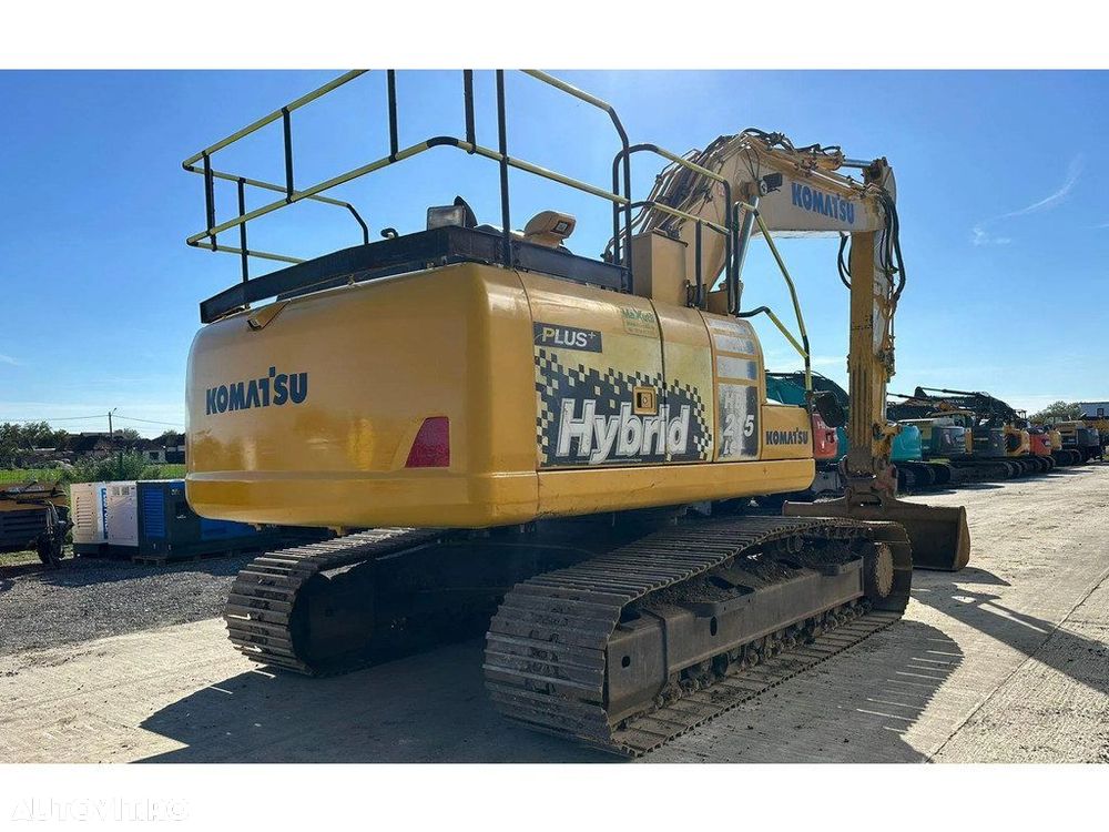 Komatsu HB215LC Excavator - 4
