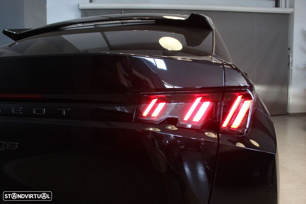 Peugeot 3008 1.2 Hybrid Allure e-DCS6 - 5